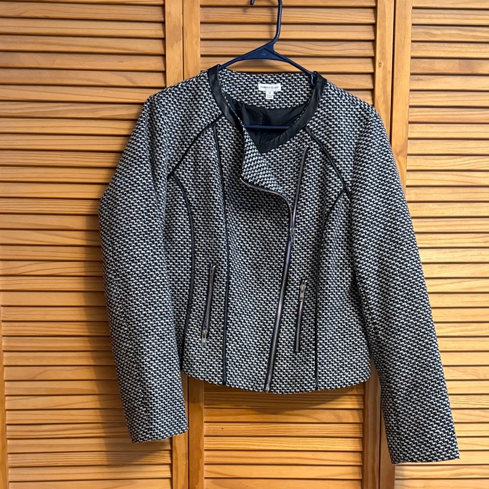 Chic Black and White Women's Blazer